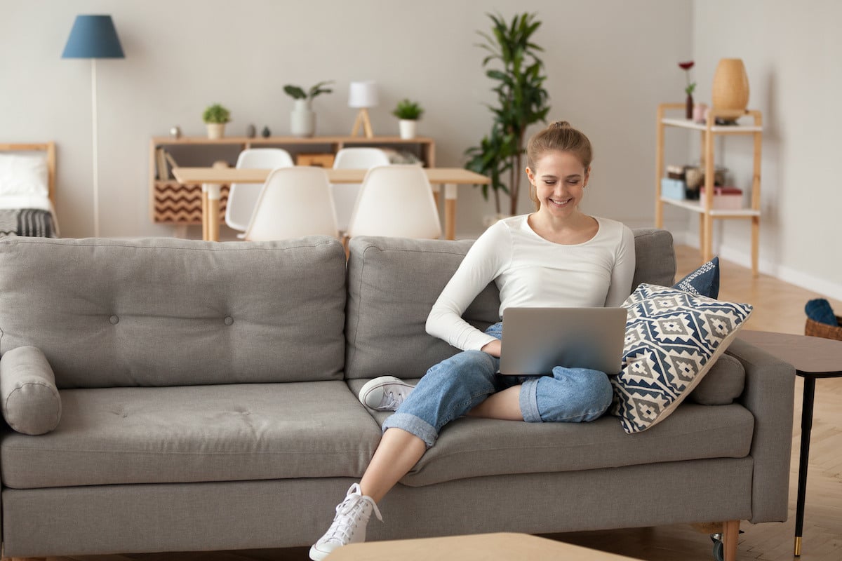 Transforming Furniture Retail With AI in Ecommerce